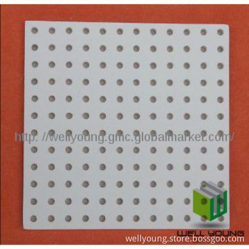 technique perforation gypsum ceiling